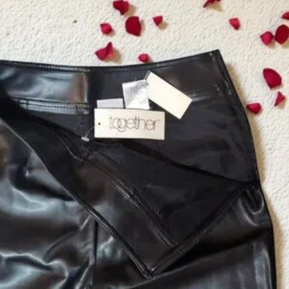 Sleek Black Faux Leather Pants - Picture 2 of 4
